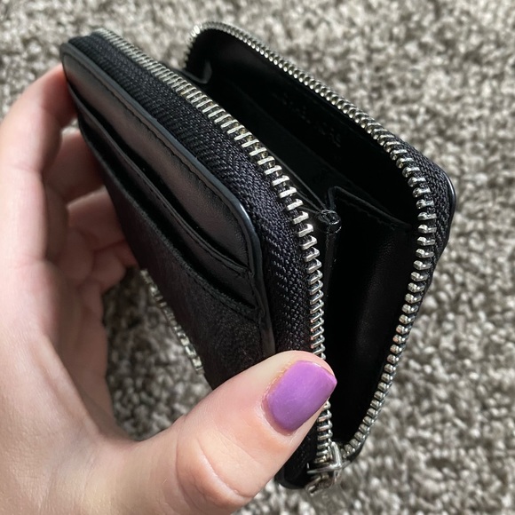 Michael KorsJet Set Travel Zip Around
Card Case Wallet MK Silver Black - Picture 4 of 4